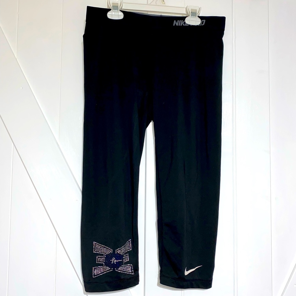 East Celebrity Elite Cropped Nike Pro Legging
